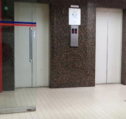 North Bridge Centre (D7), Office #626457521